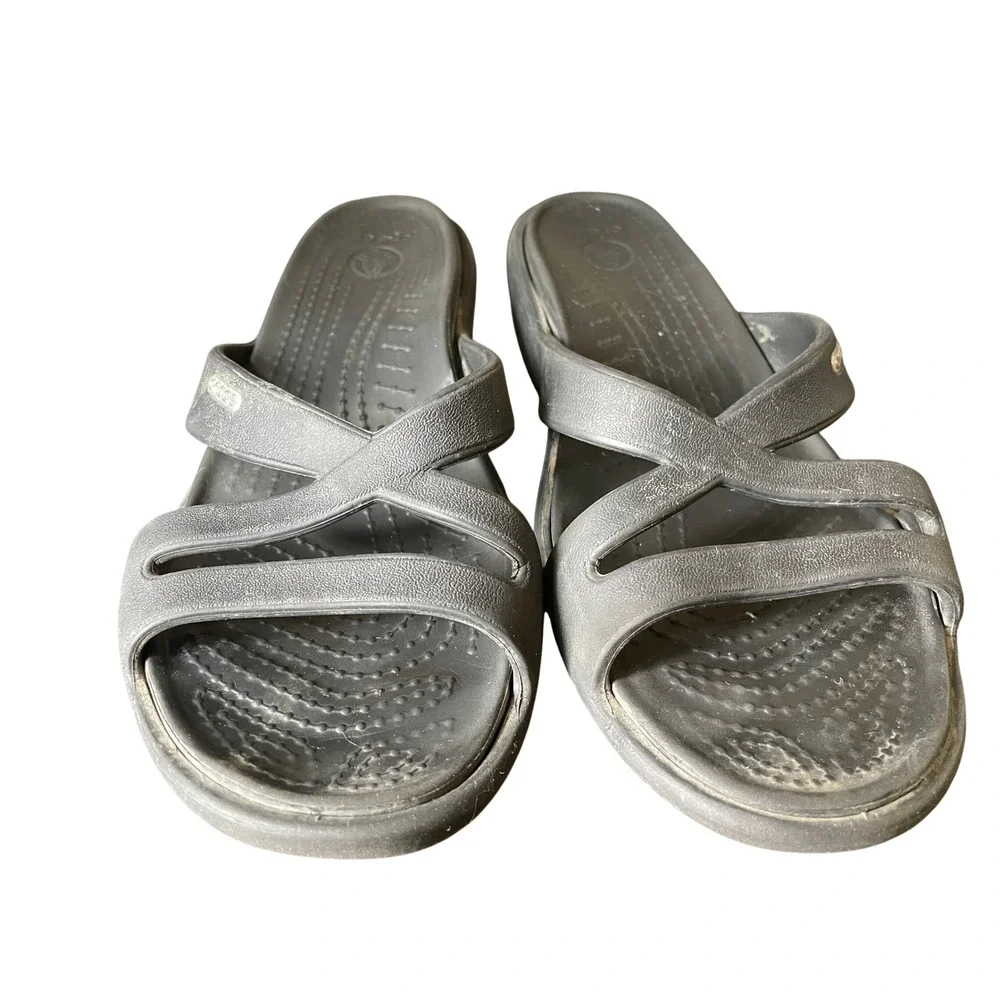 Crocs‎ Womens Patricia Black Strappy Comfort Wedge Sandals Size 7 Slip On Shoes